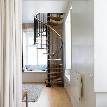 Plum Guide - The Nautilus Apartment Lissabon