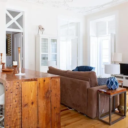 Apartment Plum Guide - The Nautilus